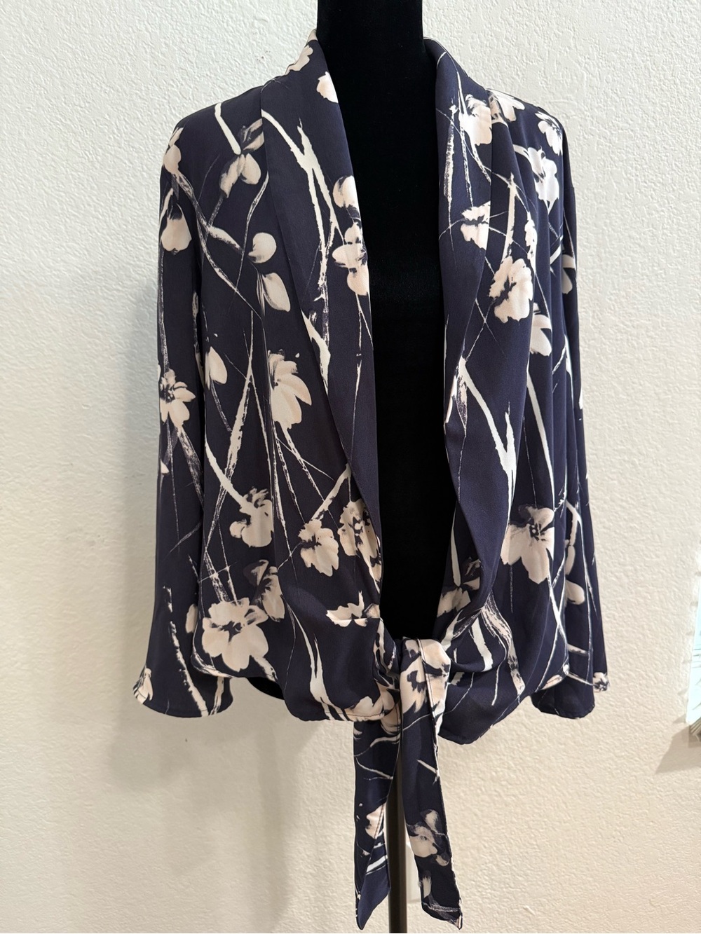 Zara Basic Flowy Tie Front Floral Jacket in Navy Blue